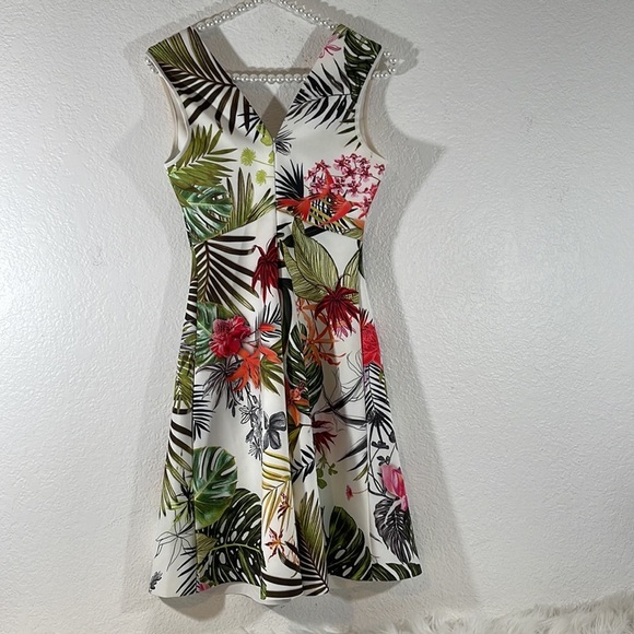 Clover Canyon Botanical Floral Cut Out Dress Size Small - Picture 5 of 12